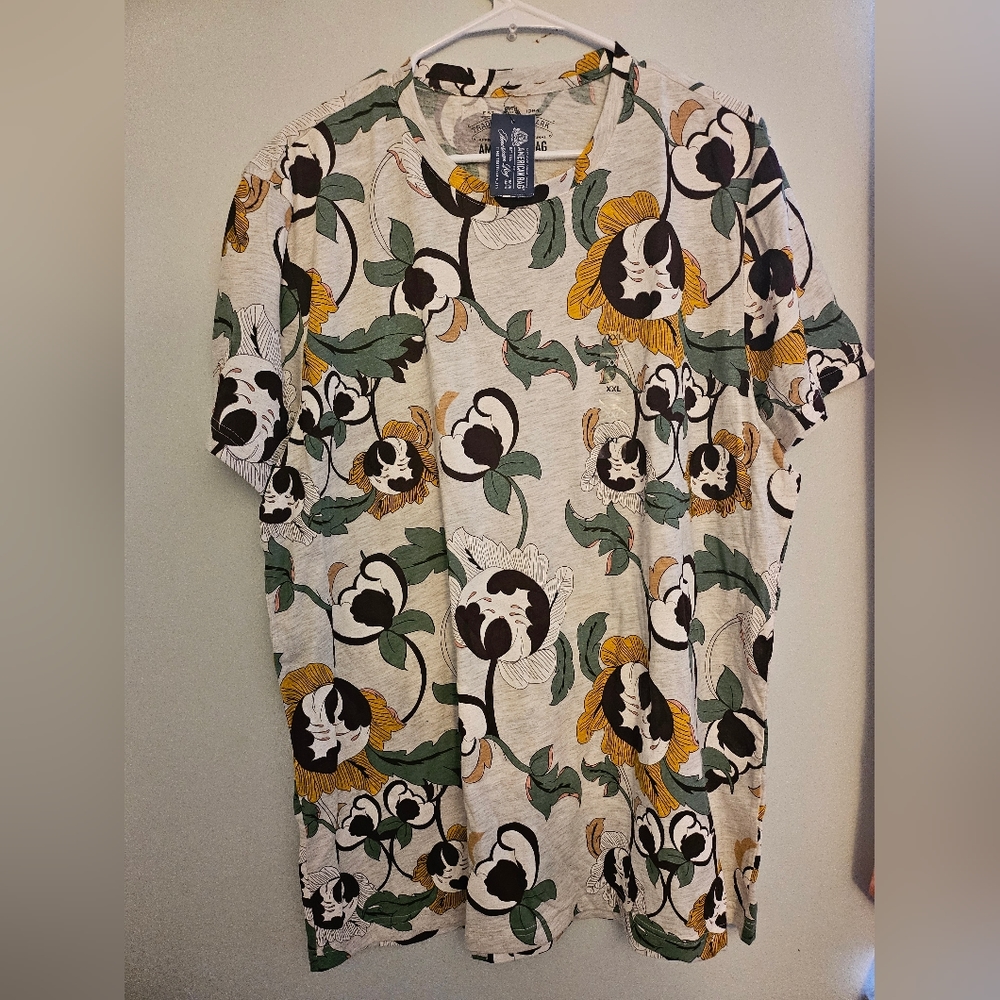 NEW American Rag Men's Tee